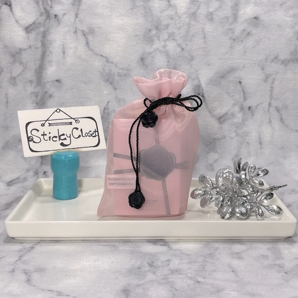 Viktor&Rolf Gift Set-Drawstring,Flowerbomb Spray&Body Cream-1.2ml,50ml-2pc-NEW - Picture 2 of 16
